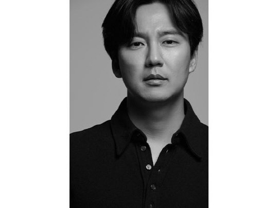김남길이 드라마 '아일랜드'의 주인공 반 역으로 돌아온다. 길스토리이엔티 제공